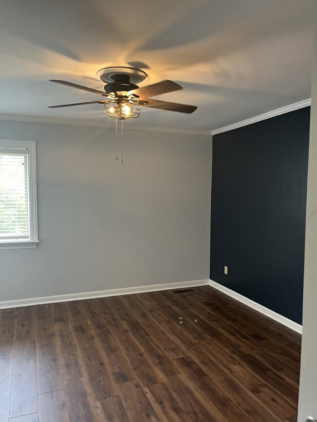 Building Photo - Stunning Waterfront Townhouse with 3 Bedrooms and 3 Full Bathrooms in Beaufort, SC!