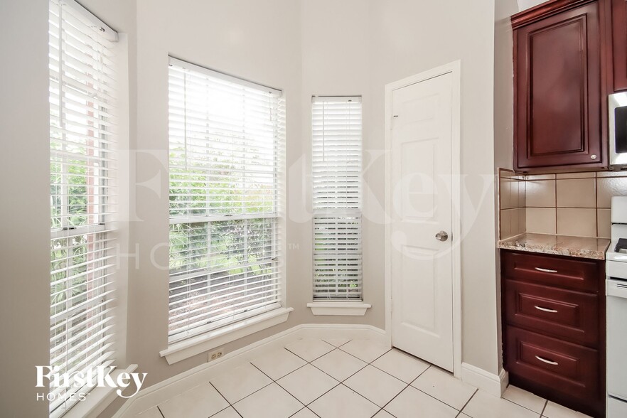 Building Photo - 14703 St Cloud Dr