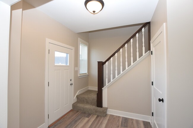 Building Photo - 97 Gates St