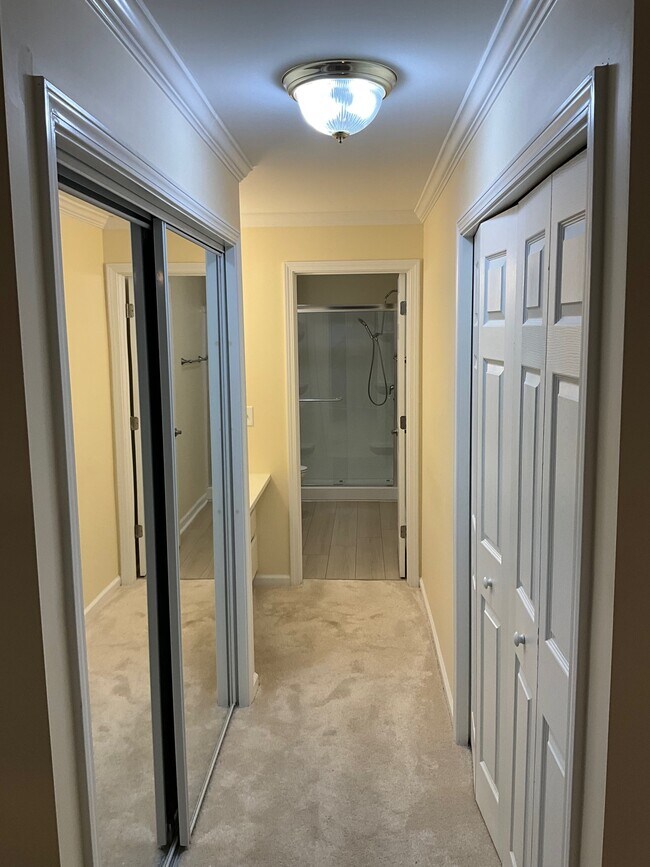 Building Photo - 1300 Cedarwood Dr