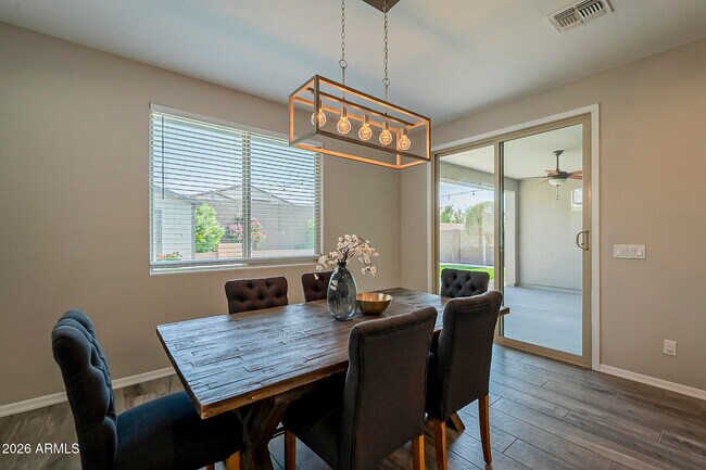 Building Photo - 11628 W Andrew Ln