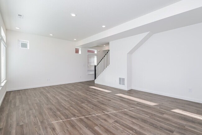 Building Photo - 4664 N Tower Dr