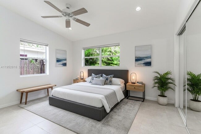 Building Photo - 1032 SW 22nd Terrace