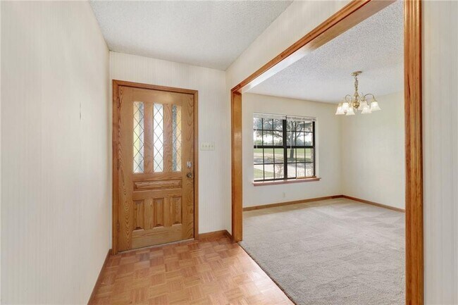 Building Photo - 207 Rancho Bueno Dr