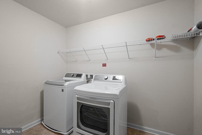 Building Photo - 290 Norland Knoll Dr