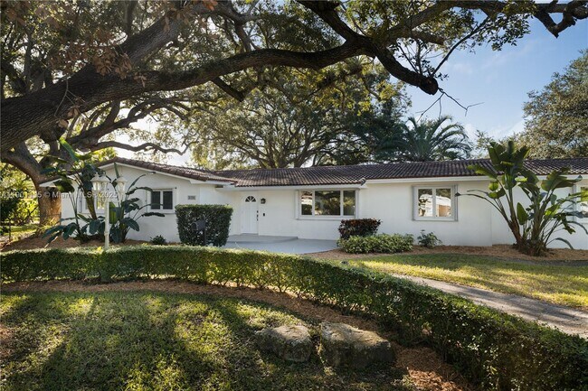 Building Photo - 8390 SW 132nd St