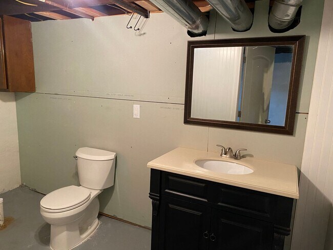 Building Photo - Renovated home in Southwest Gardens