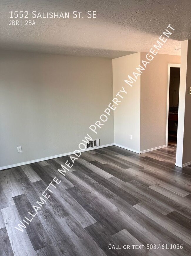 Building Photo - Updated 2 Bedroom 1.5 Bath Townhouse, Wate...