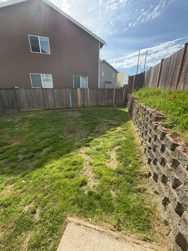 Building Photo - Spacious 3bd in Lake Stevens