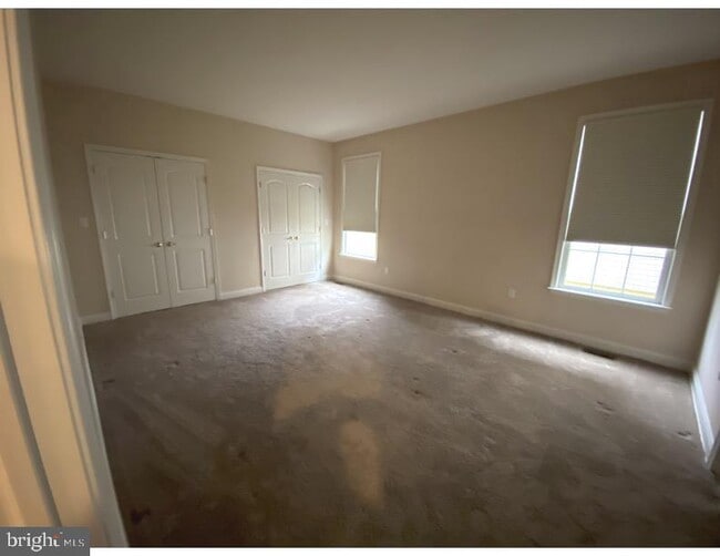 Building Photo - 216 Hoyer Ct
