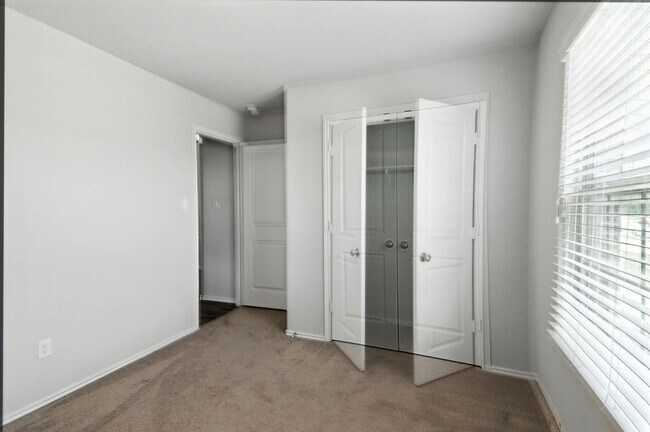 Building Photo - 174 Moon Stone Trail