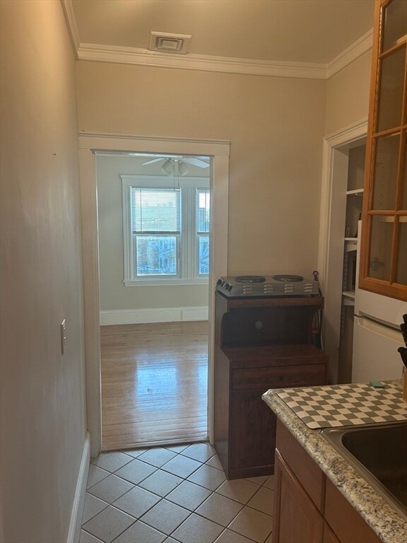 Building Photo - 160 Washington St