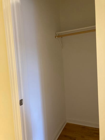 Building Photo - 338 Tudor Ct