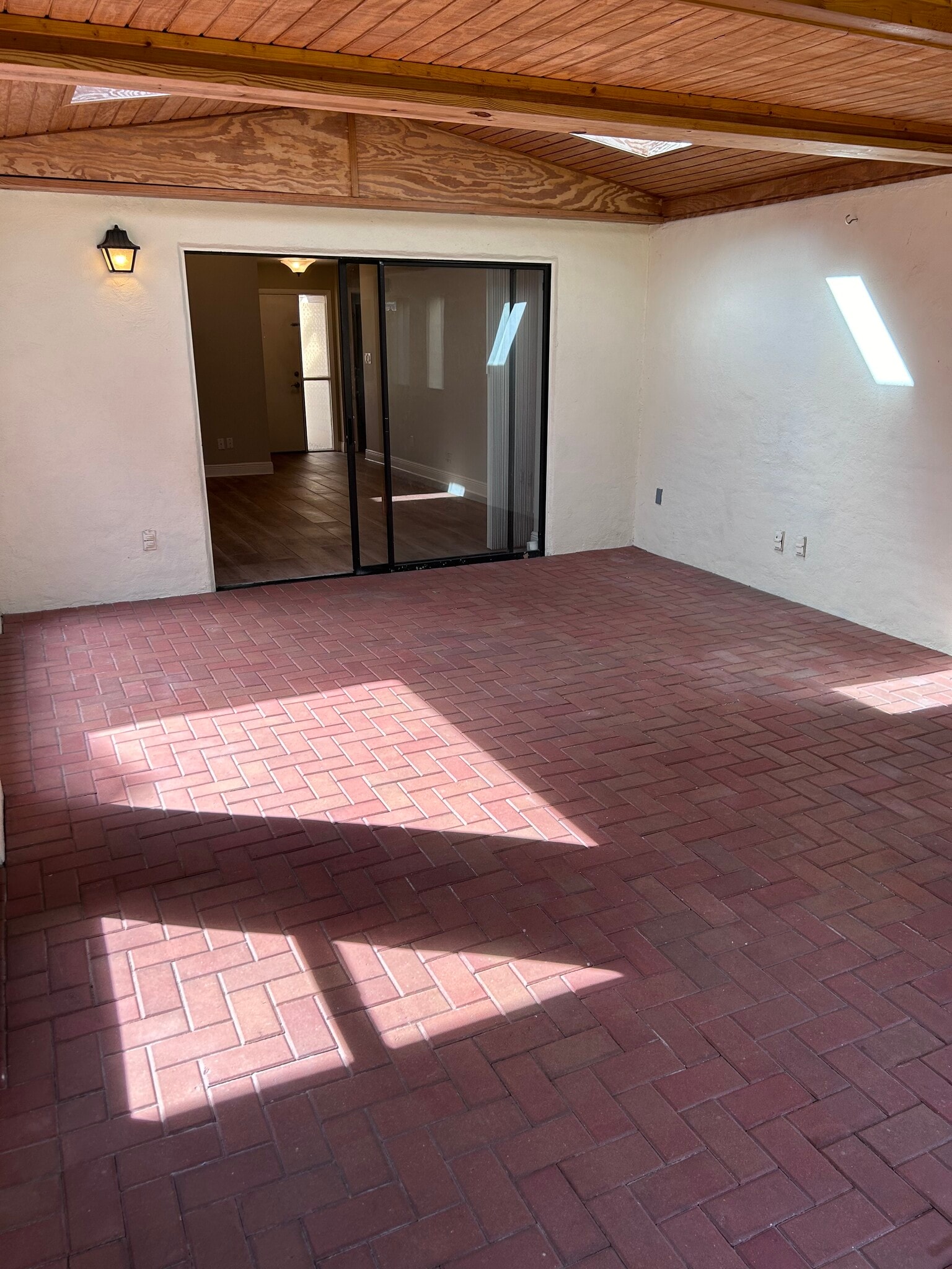 Building Photo - 8559 Pomelo Tree Ln