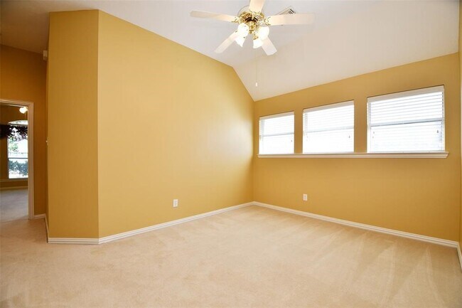 Building Photo - 3111 Zelko Dr