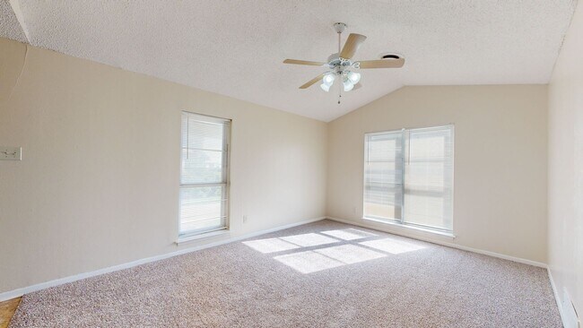 Building Photo - SPACIOUS HOUSE FOR RENT!!!