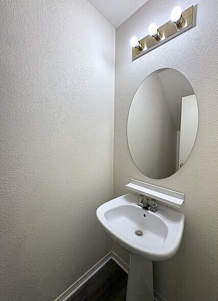 Building Photo - 5709 Redstone Dr