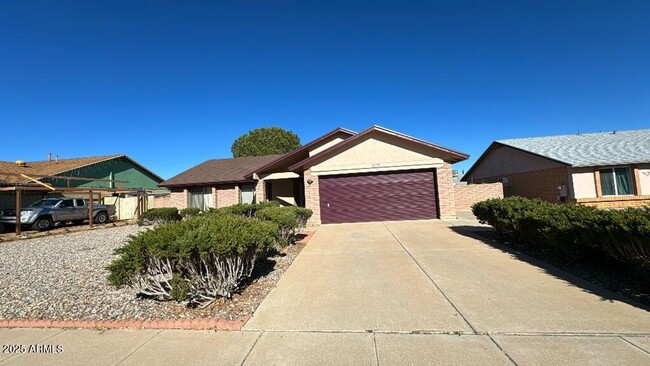 Primary Photo - 3271 Briarwood Dr