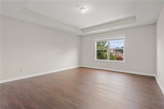 Building Photo - 4940 Breezewood Cir