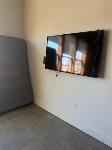 Building Photo - 2502 Live Oak St