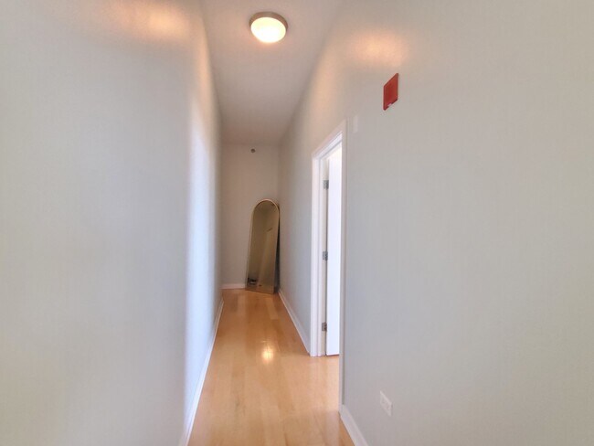 Building Photo - 235 W Van Buren St