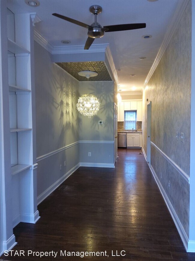 Building Photo - 2 br, 2 bath House - 1011 W. Cross St. - 1