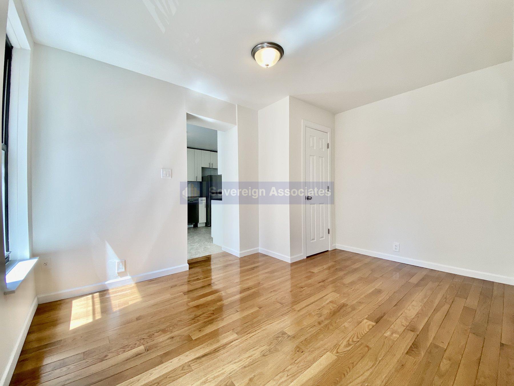 Building Photo - 401 E 68th St