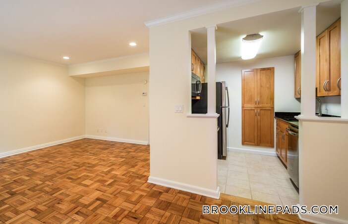 Building Photo - 563 VFW Parkway