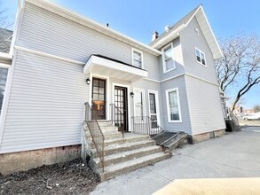Building Photo - 747 Parker Ave