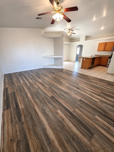 Building Photo - 3225 N Yavapai St