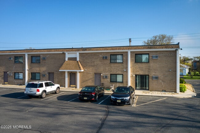 Building Photo - 119 Avery Ave