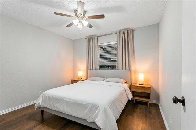 Building Photo - 136 Poinsettia Cir