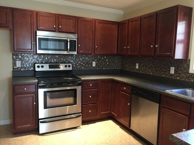 Building Photo - Beautiful Home in West Knoxville