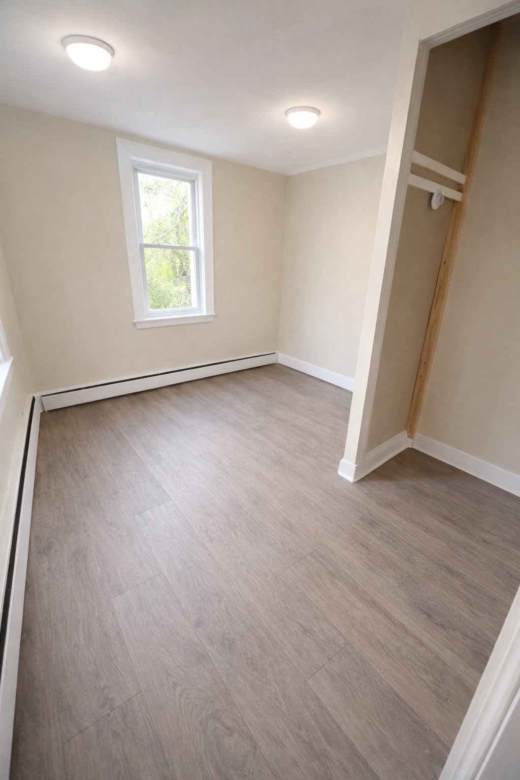 Building Photo - 446 Baker Pl