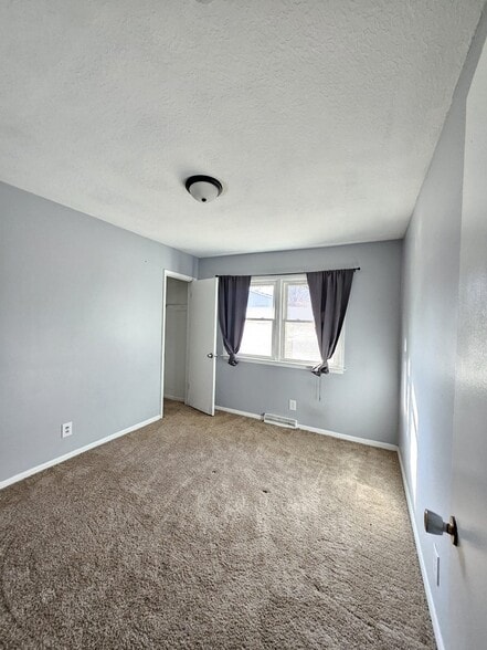 Building Photo - 3903 Oakshire Rd