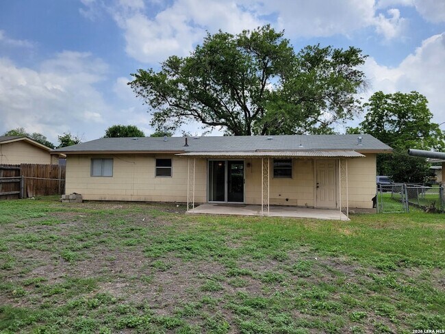 Building Photo - 5405 Borchers Dr