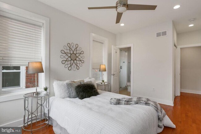 Building Photo - 43 Hanover Pl NW