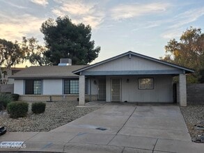 Building Photo - 4123 E Louise Dr