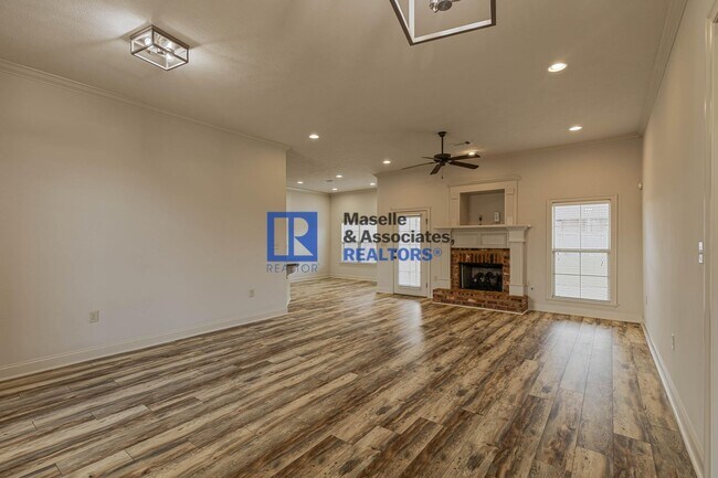 Building Photo - 3 Bed/2 Bath Home in Germantown School District