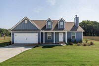 Building Photo - 80 Creek Haven Dr