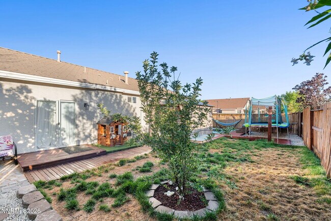 Building Photo - 10235 Lucente Way