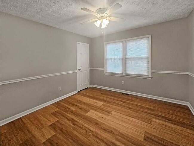 Building Photo - 271 Ridge Run Dr