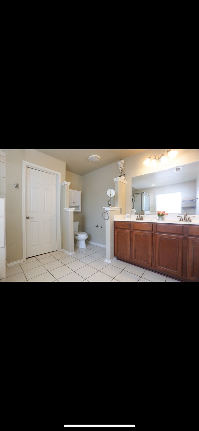 Building Photo - 14423 Devout