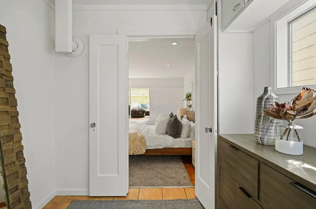 Building Photo - 1258 Chestnut St