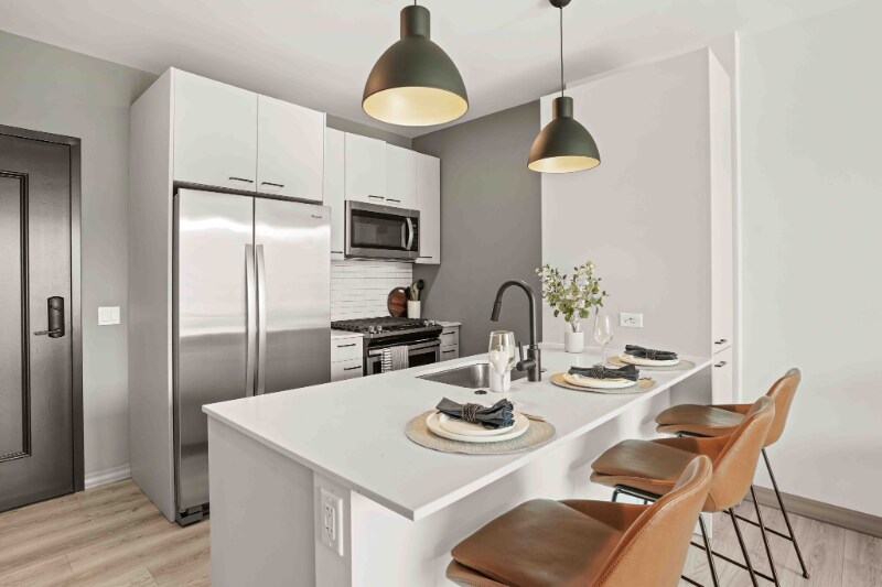 Building Photo - 1717 W Webster Ave