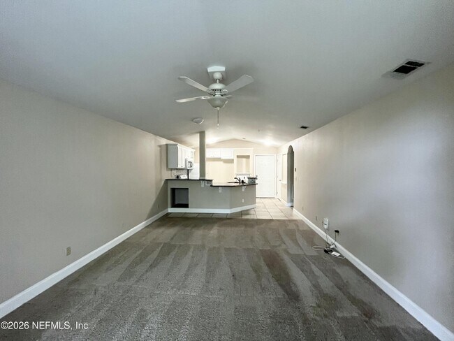 Building Photo - 13810 Sutton Park Dr N