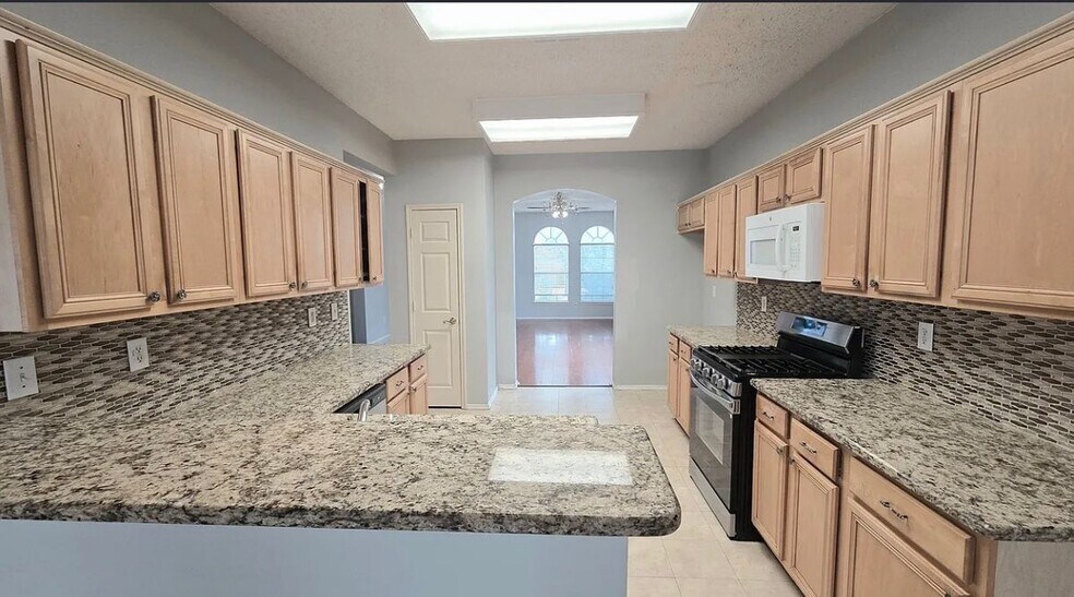Building Photo - 12783 Honey Locust Cir