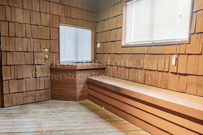 Building Photo - 3427 Clubheights Dr