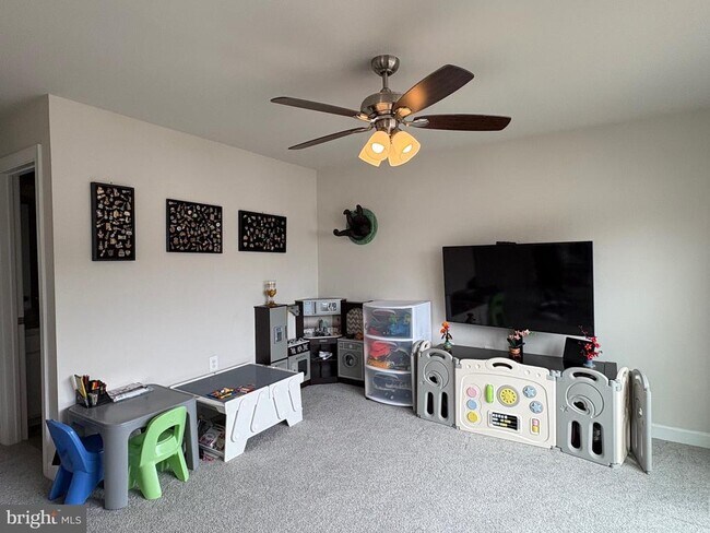 Building Photo - 7312 Mountaineer Dr