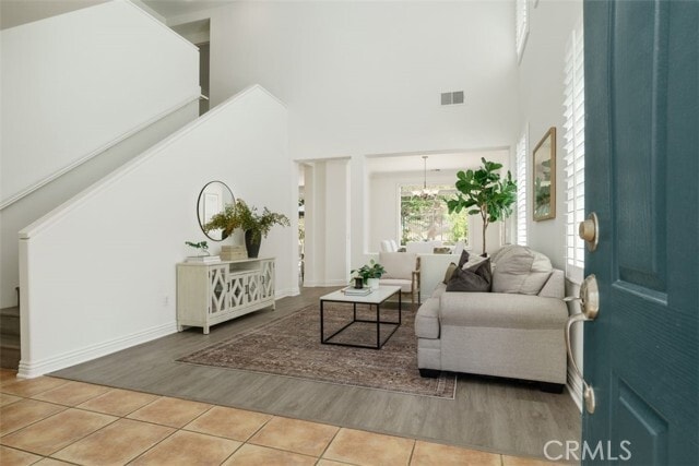 Building Photo - 570 Shadow Ln